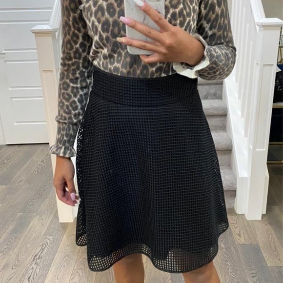 Club Monaco Mesh A-Line Black Mini Skirt sz 4 - Picture 8 of 8